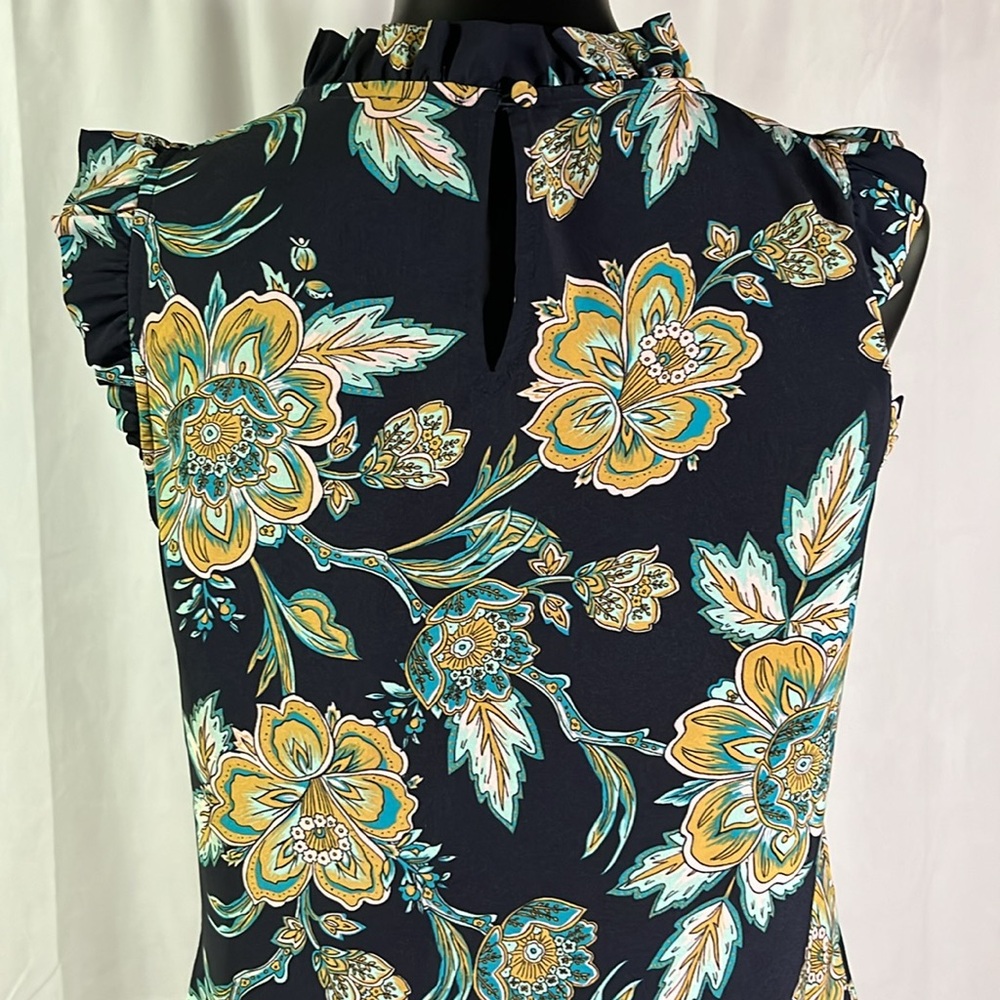 ๐ 6 for $35 โข J. Crew Factory Navy Multicolor Floral Sleeveless Ruffled Blouse - Picture 10 of 16